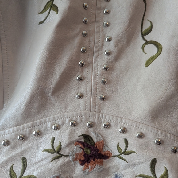 Floral Embroidered Women's Jacket - Picture 6 of 8